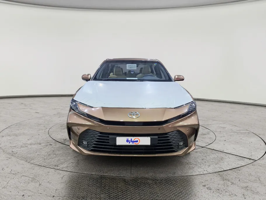 تويوتا كامري LE 2025 
