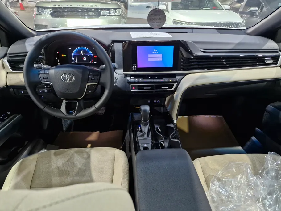 تويوتا كامري LE 2025 