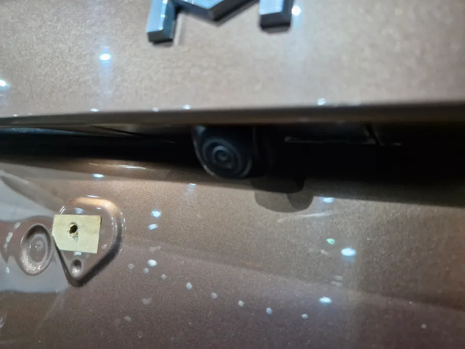 تويوتا كامري LE 2025 