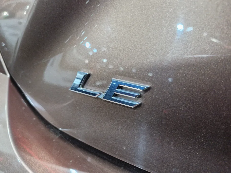 تويوتا كامري LE 2025 