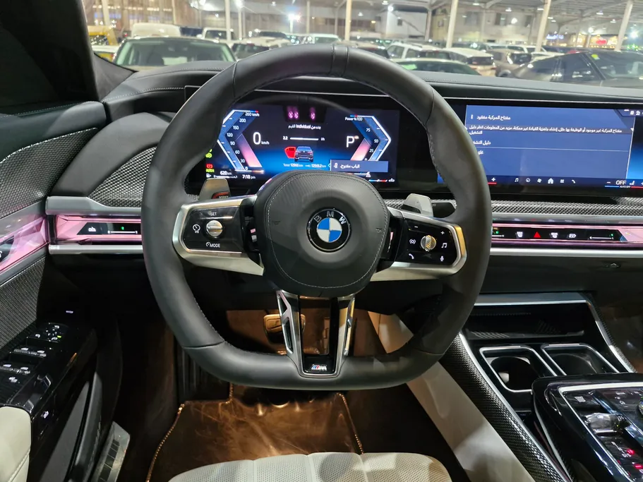 بي ام دبليو الفئة السابعة 740 i 2025 