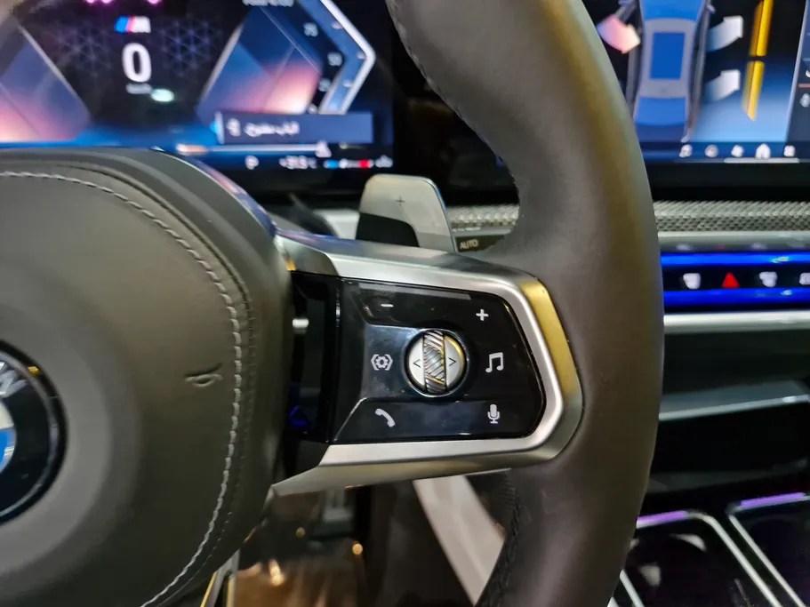 بي ام دبليو الفئة السابعة 740 i 2025 