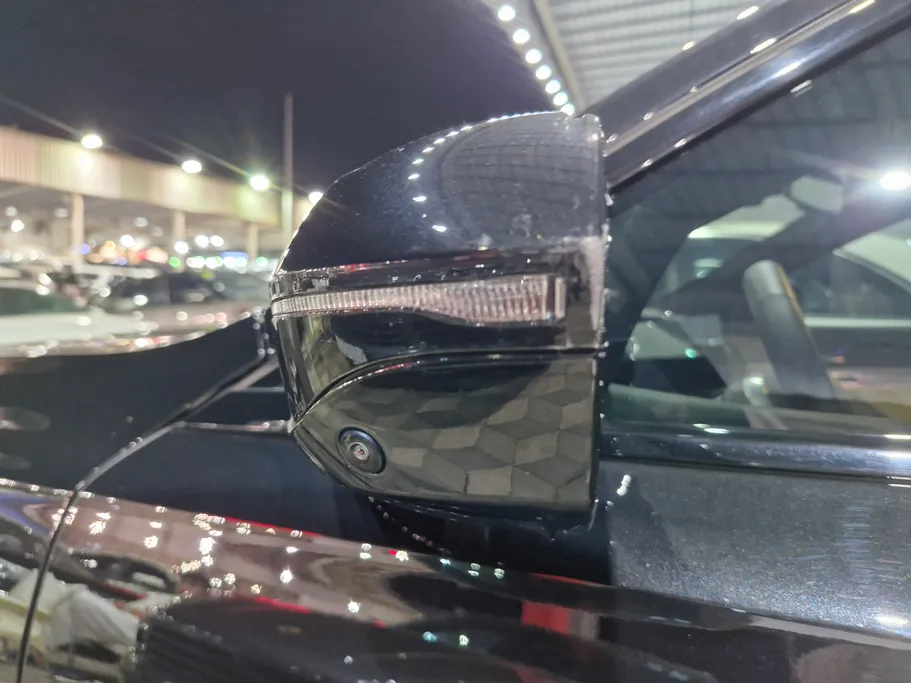 بي ام دبليو الفئة السابعة 740 i 2025 