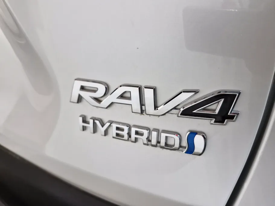 2024 Toyota RAV4 LE HEV 