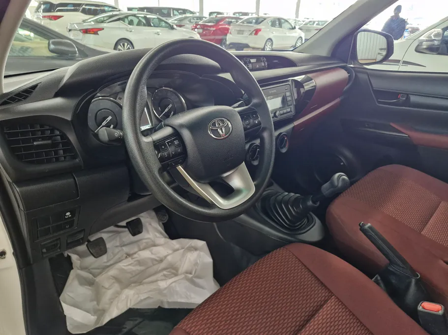 2022 Toyota Hilux GLX 