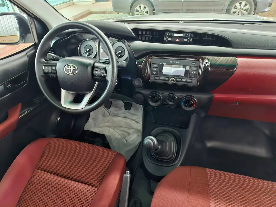 2022 Toyota Hilux GLX 