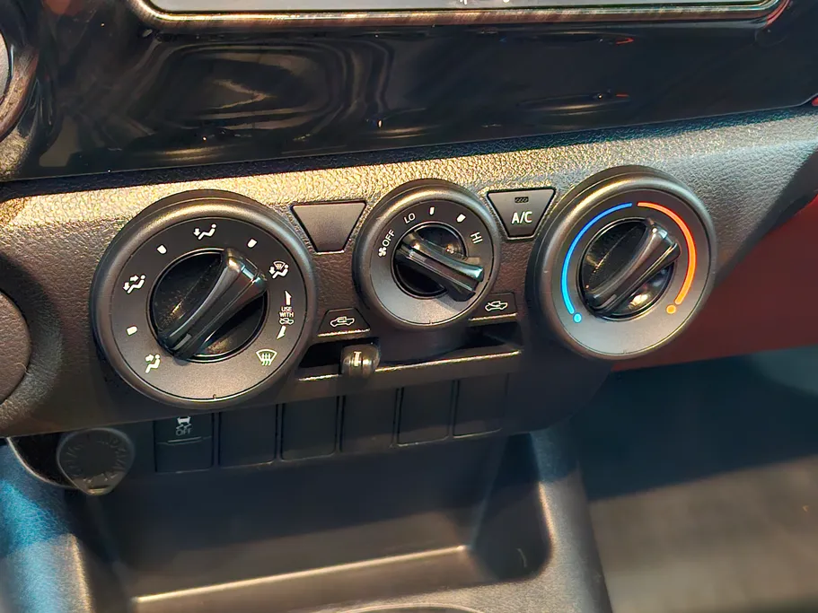 2022 Toyota Hilux GLX 