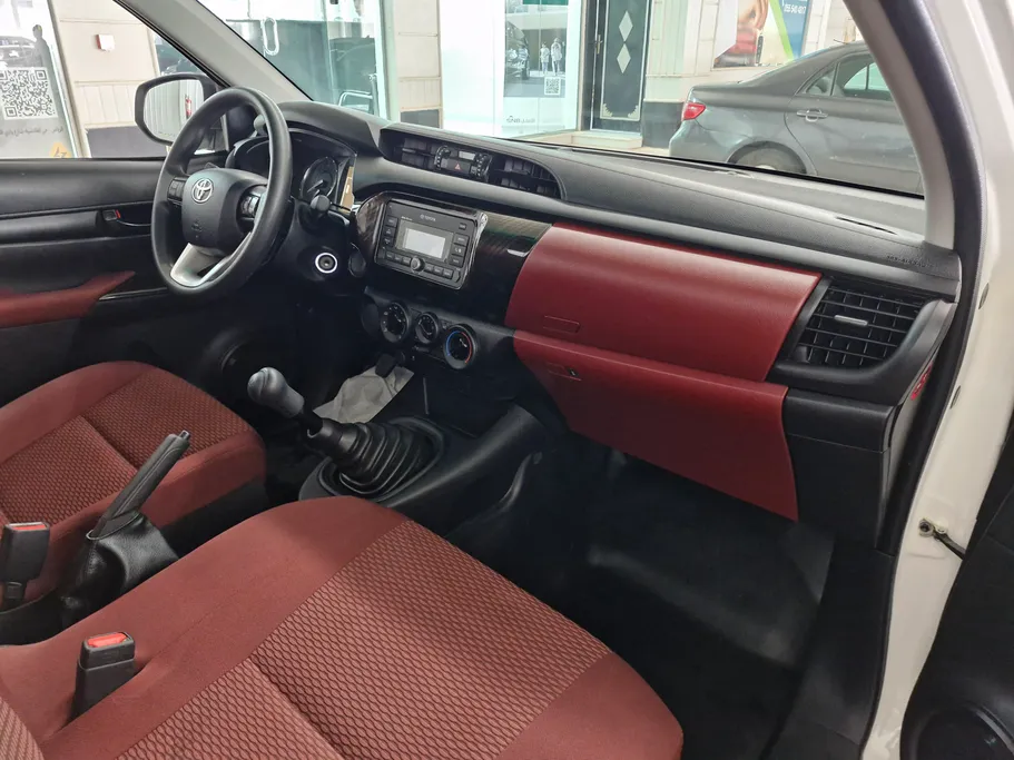 2022 Toyota Hilux GLX 