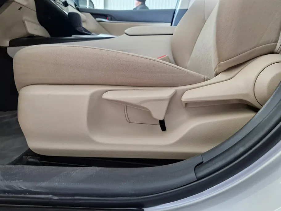 2023 Toyota Camry  LE 