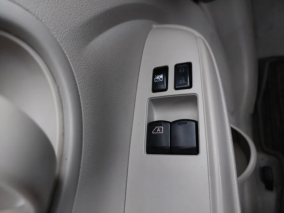 2020 Nissan Sunny SV 