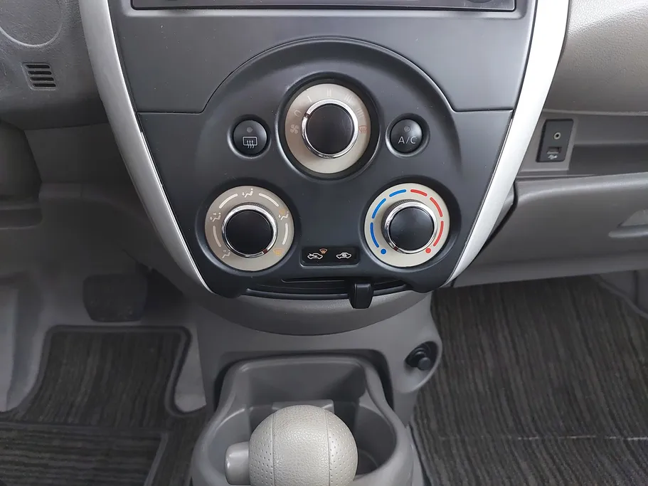 2020 Nissan Sunny SV 