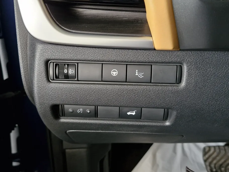 نيسان أكس تريل SL 2024 