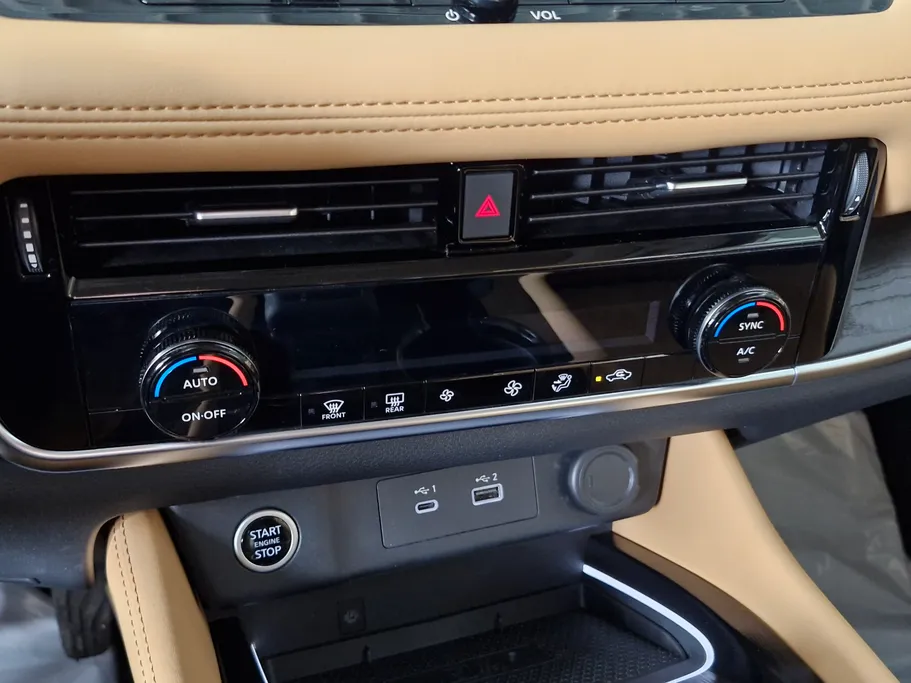 نيسان أكس تريل SL 2024 