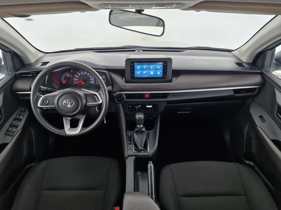 2023 Toyota Yaris  Y 