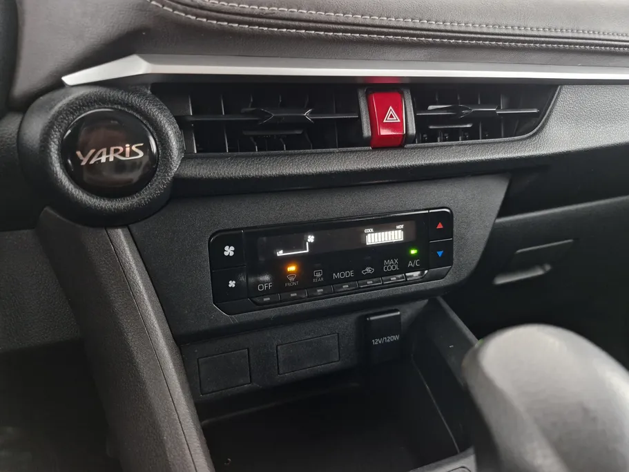 2023 Toyota Yaris  Y 