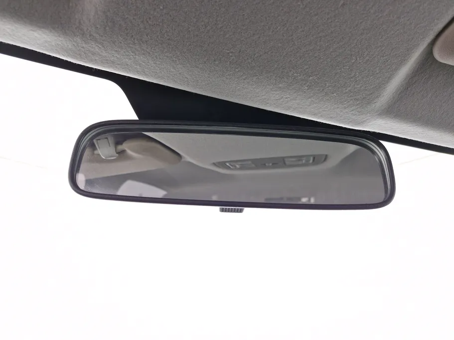 2023 Toyota Yaris  Y 