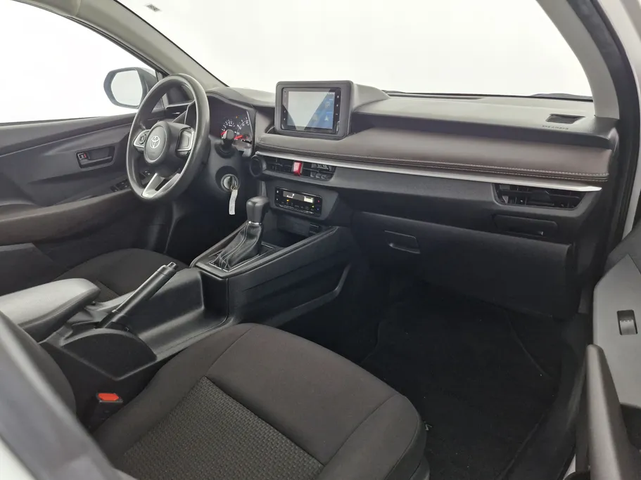 2023 Toyota Yaris  Y 