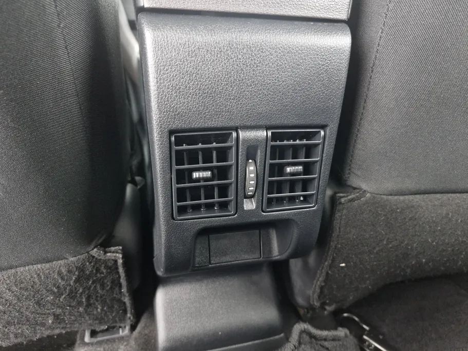 2023 Toyota Yaris  Y 