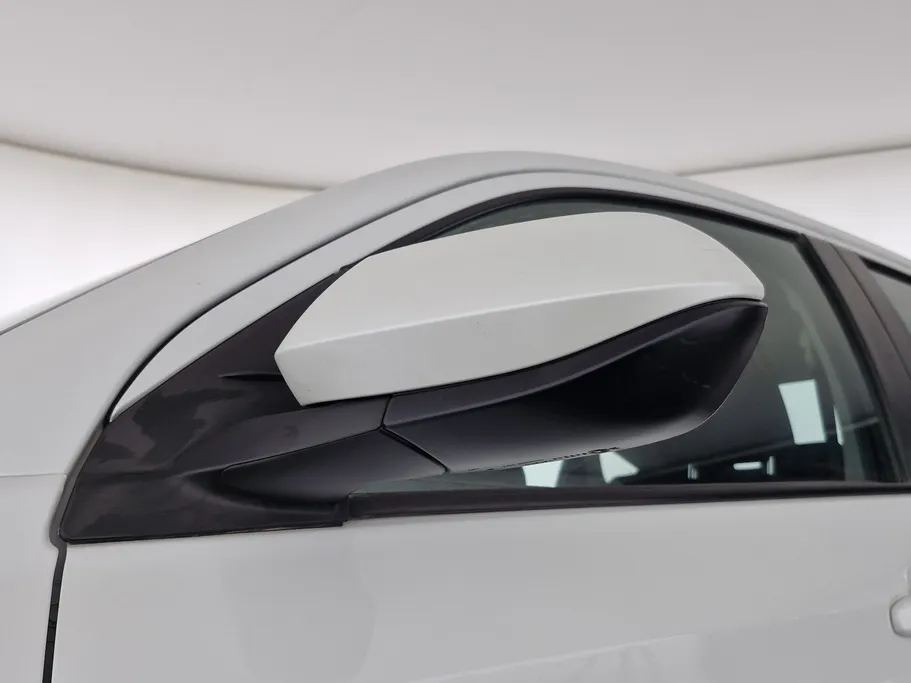 2023 Toyota Yaris  Y 