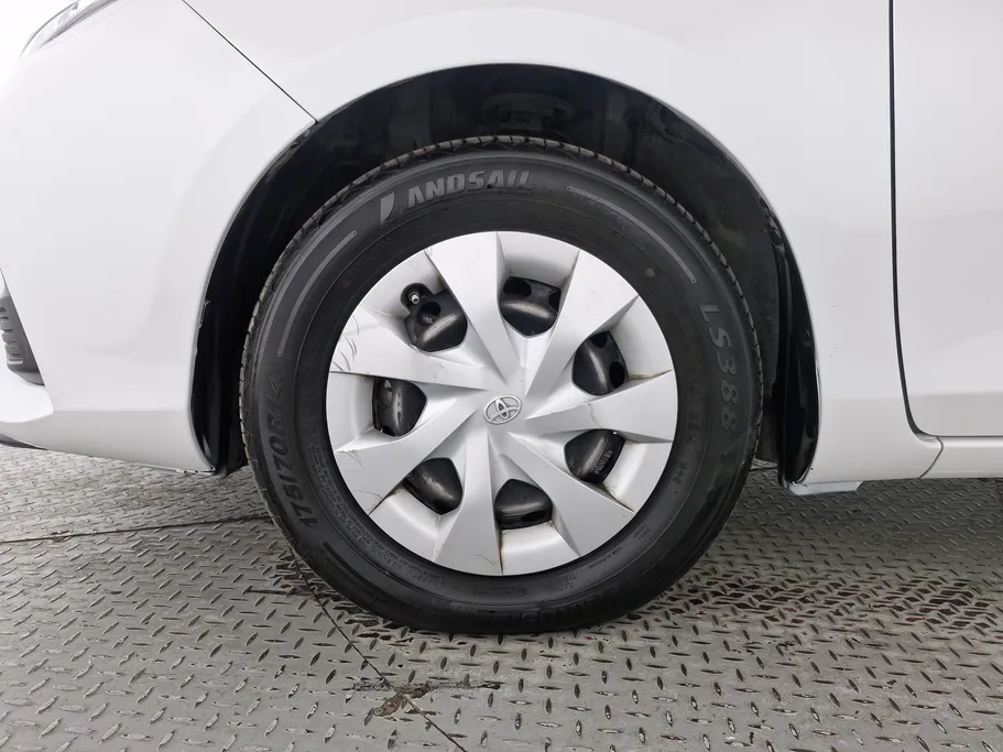 2021 Toyota Yaris  Y 