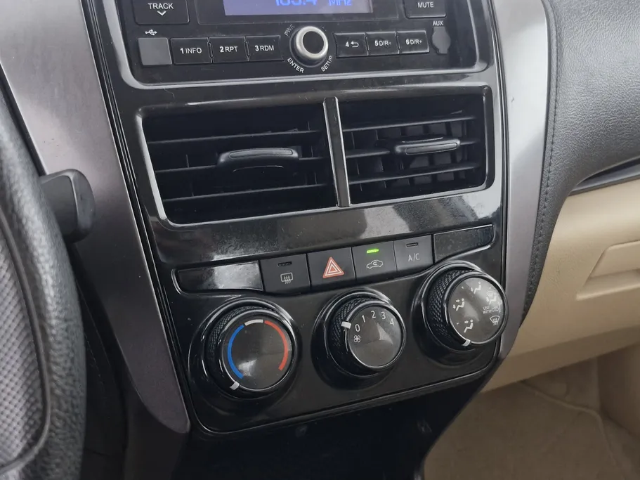 2021 Toyota Yaris  Y 