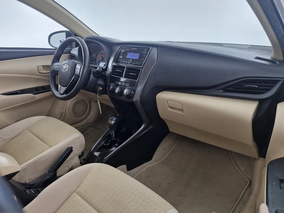 2021 Toyota Yaris  Y 