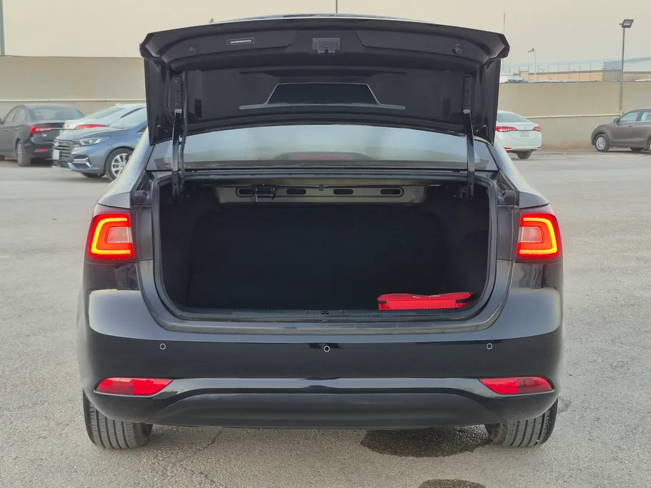 ام جي 5 COM 2024 