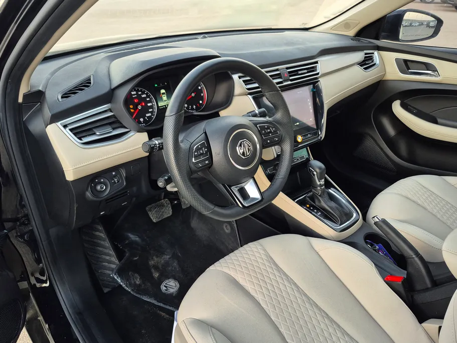 ام جي 5 COM 2024 