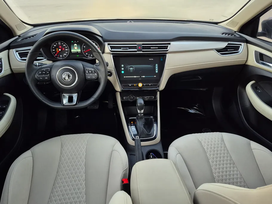 ام جي 5 COM 2024 