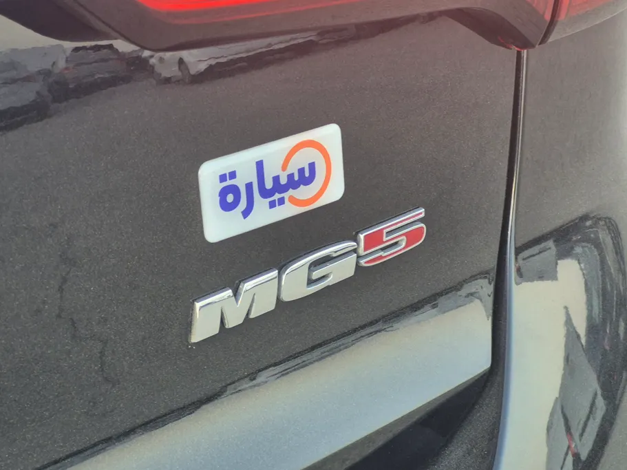 ام جي 5 COM 2024 