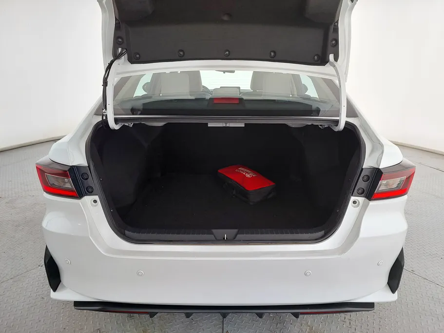 2023 Toyota Yaris  Y 