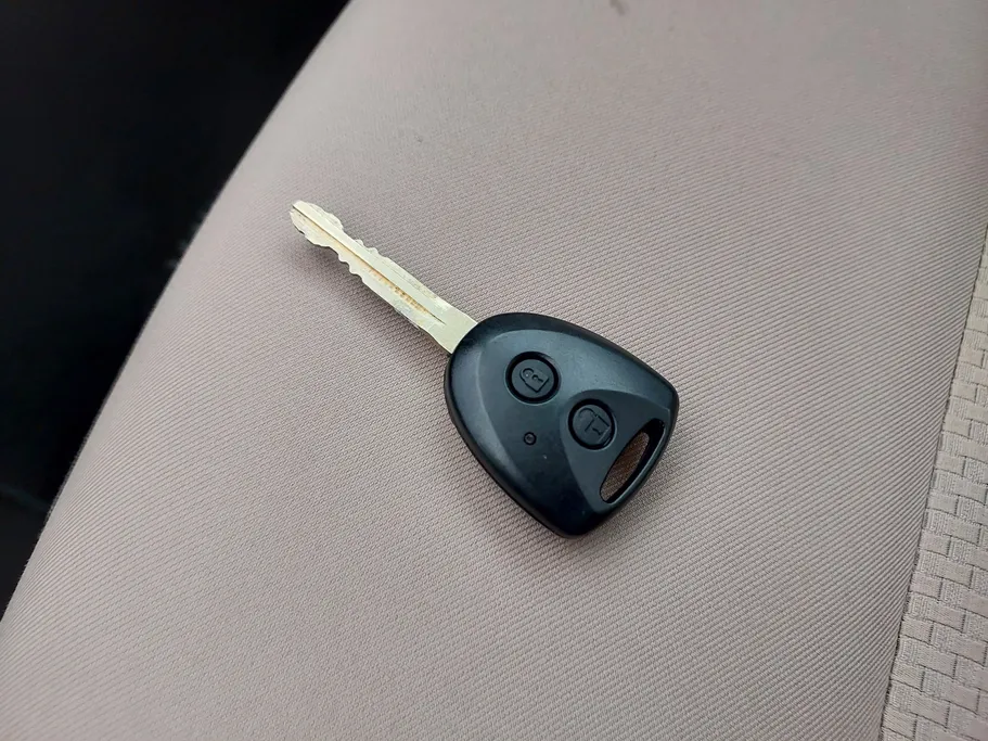 2023 Toyota Yaris  Y 