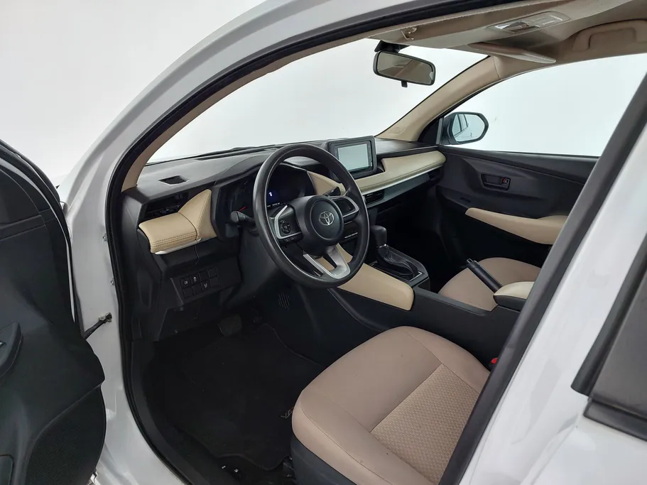 2023 Toyota Yaris  Y 