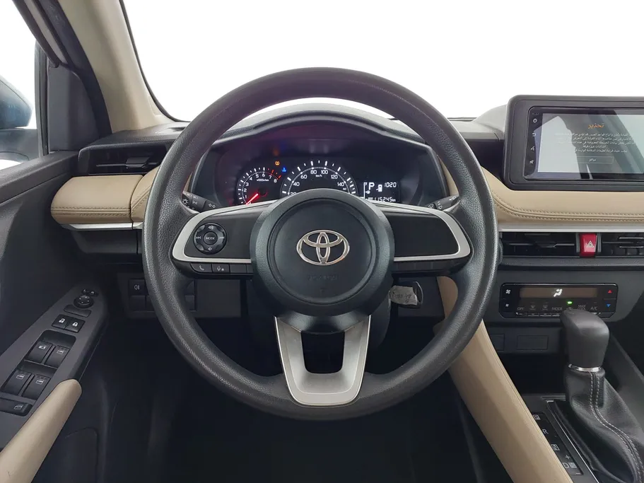 2023 Toyota Yaris  Y 