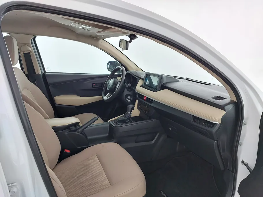 2023 Toyota Yaris  Y 