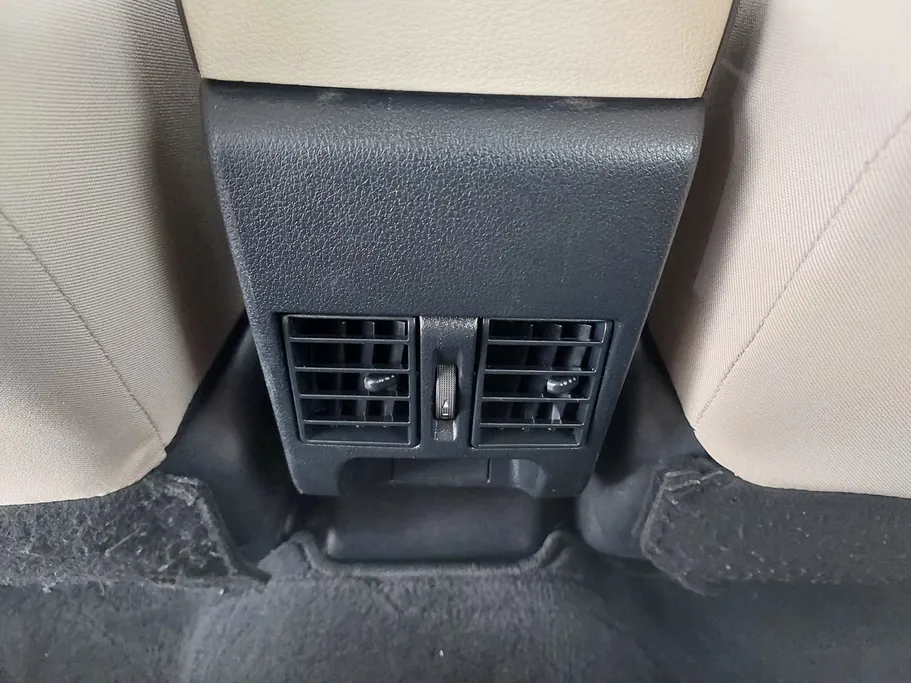 2023 Toyota Yaris  Y 