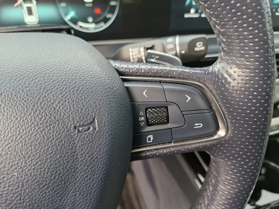 2022 Hongqi HS5 Comfort 