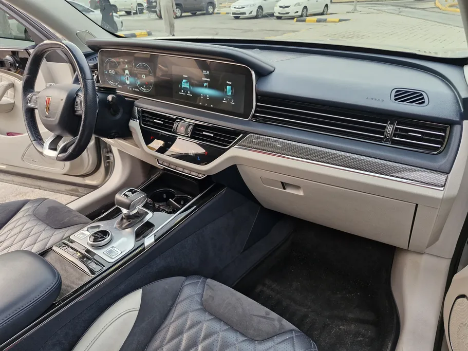 2022 Hongqi HS5 Comfort 