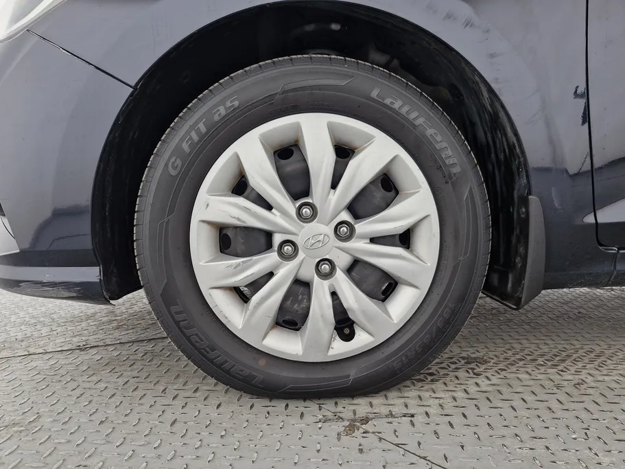 هيونداي اكسنت سمارت 2023 