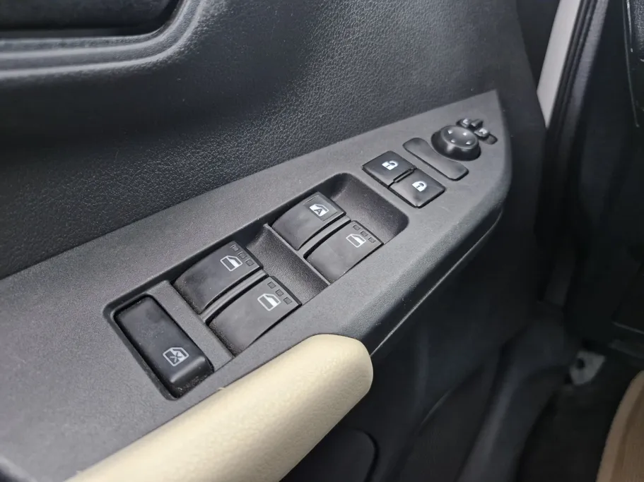 2023 Toyota Yaris  Y 