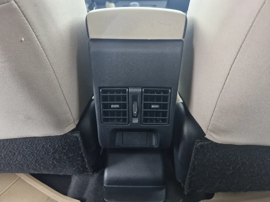 2023 Toyota Yaris  Y 