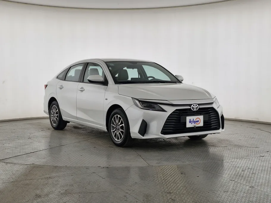 2023 Toyota Yaris  Y 