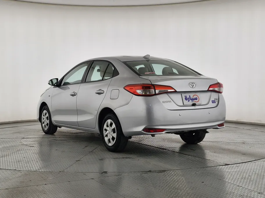 2022 Toyota Yaris  Y 