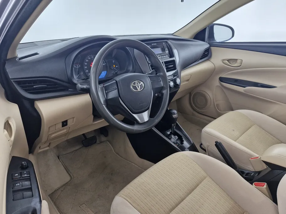 2022 Toyota Yaris  Y 