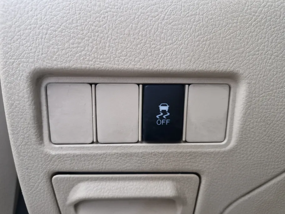 2022 Toyota Yaris  Y 