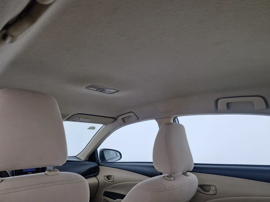 2022 Toyota Yaris  Y 