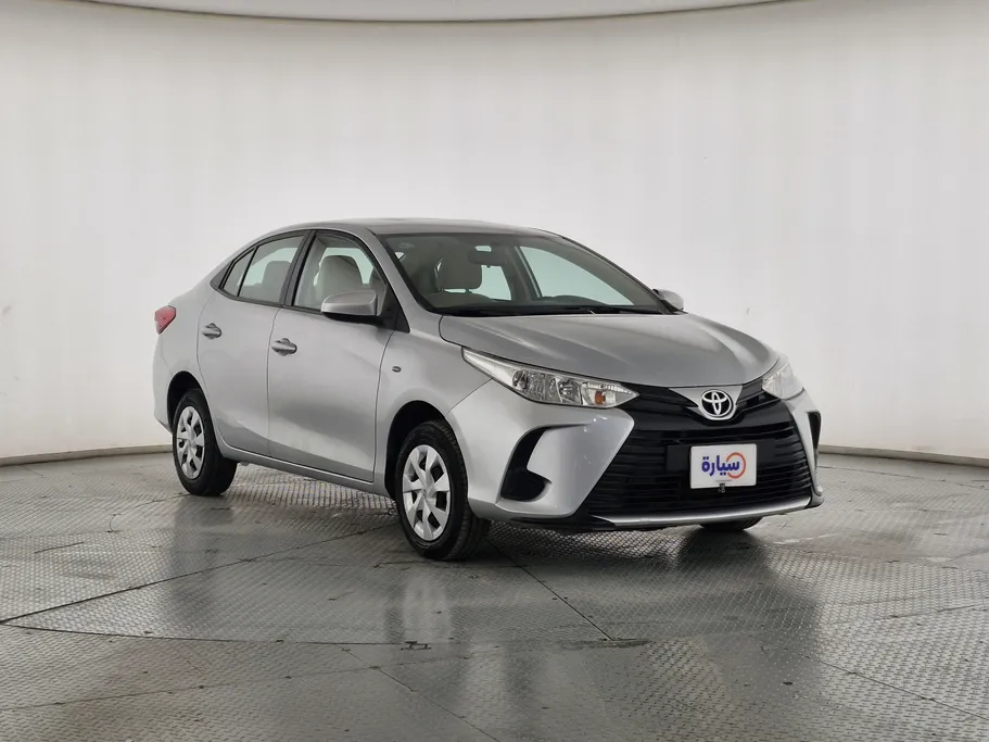 2022 Toyota Yaris  Y 