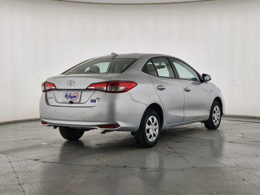 2022 Toyota Yaris  Y 