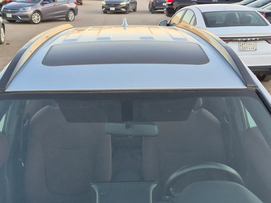 2024 Toyota Corolla Cross XLE HEV 