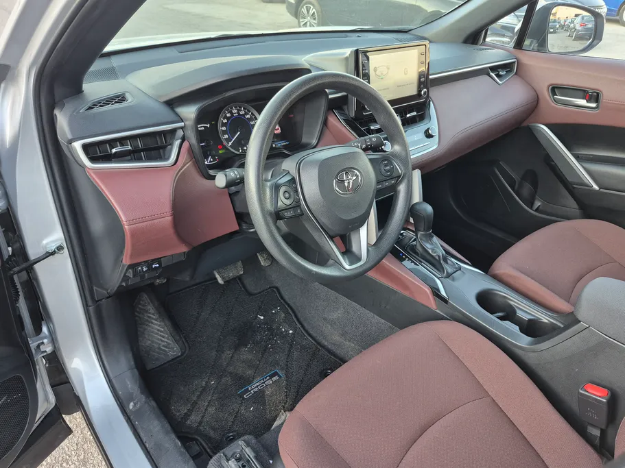 2024 Toyota Corolla Cross XLE HEV 